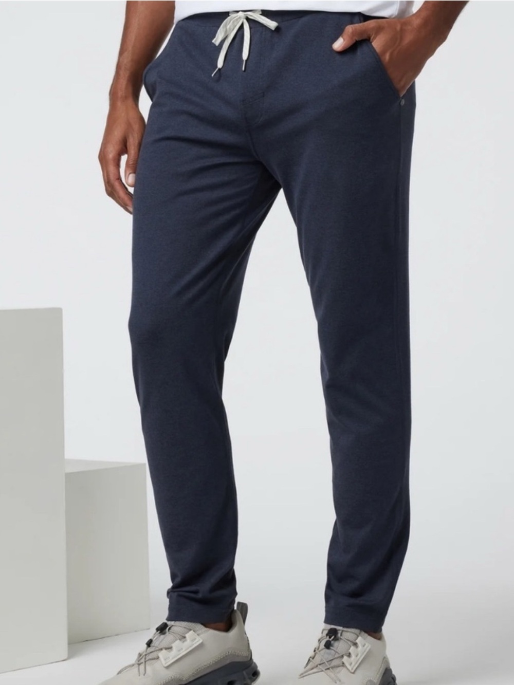 Vuori $110 Ponto Performance Midnight Blue Heathered DreamKnit Fabric Men’s Med